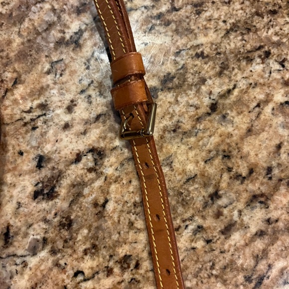 Louis Vuitton Jeune Fille MM - Picture 12 of 16